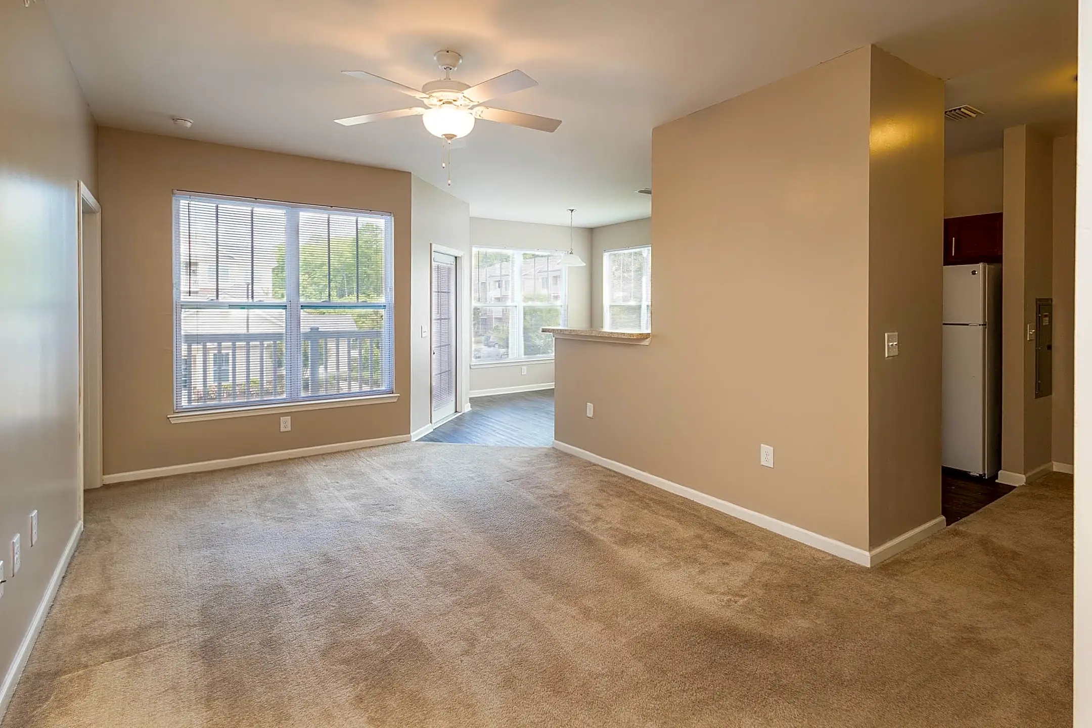 Pointe 645 S Hughes Blvd Elizabeth City, NC Apartments for