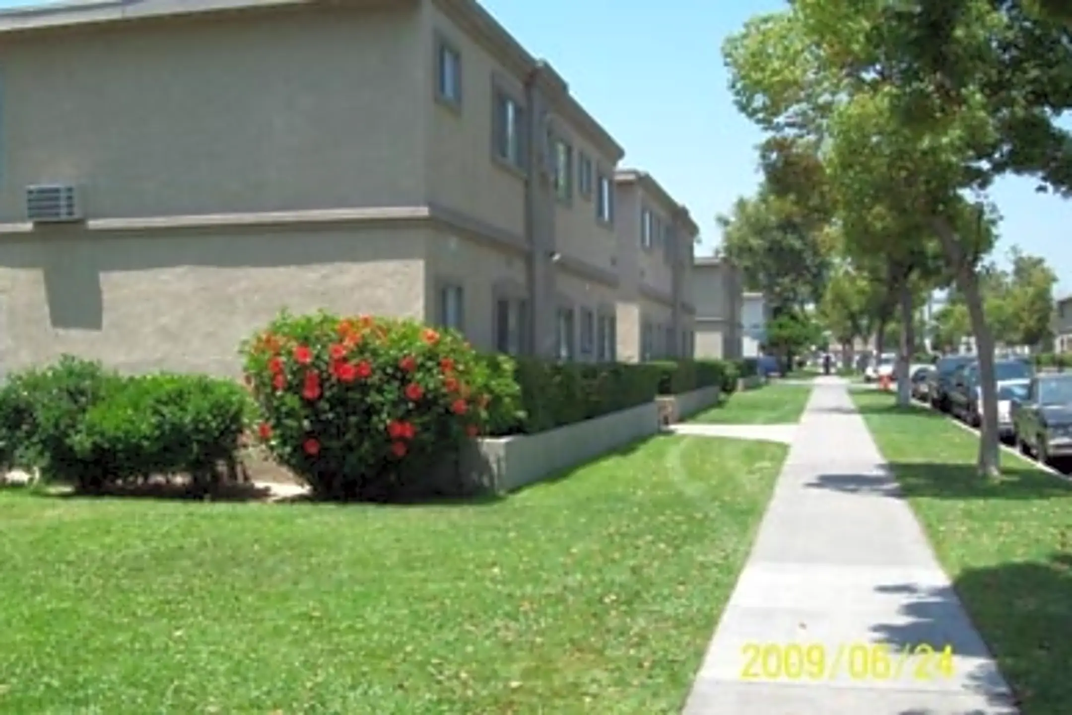 Courtyard Apartments 977 N Highland St Orange, CA for Rent Rent.