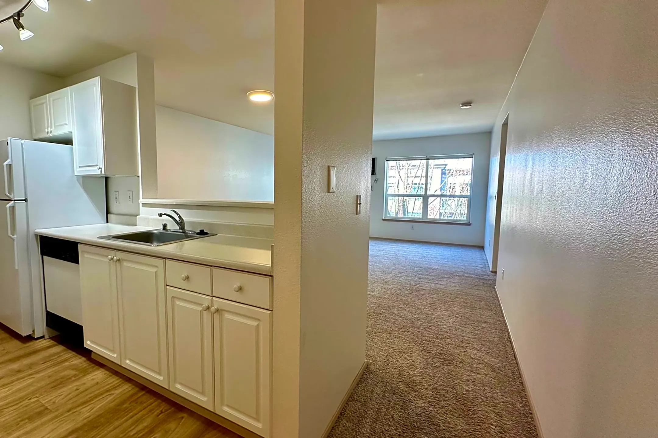 Eastlake Gardens 3230 Eastlake Ave E Seattle, WA Apartments for