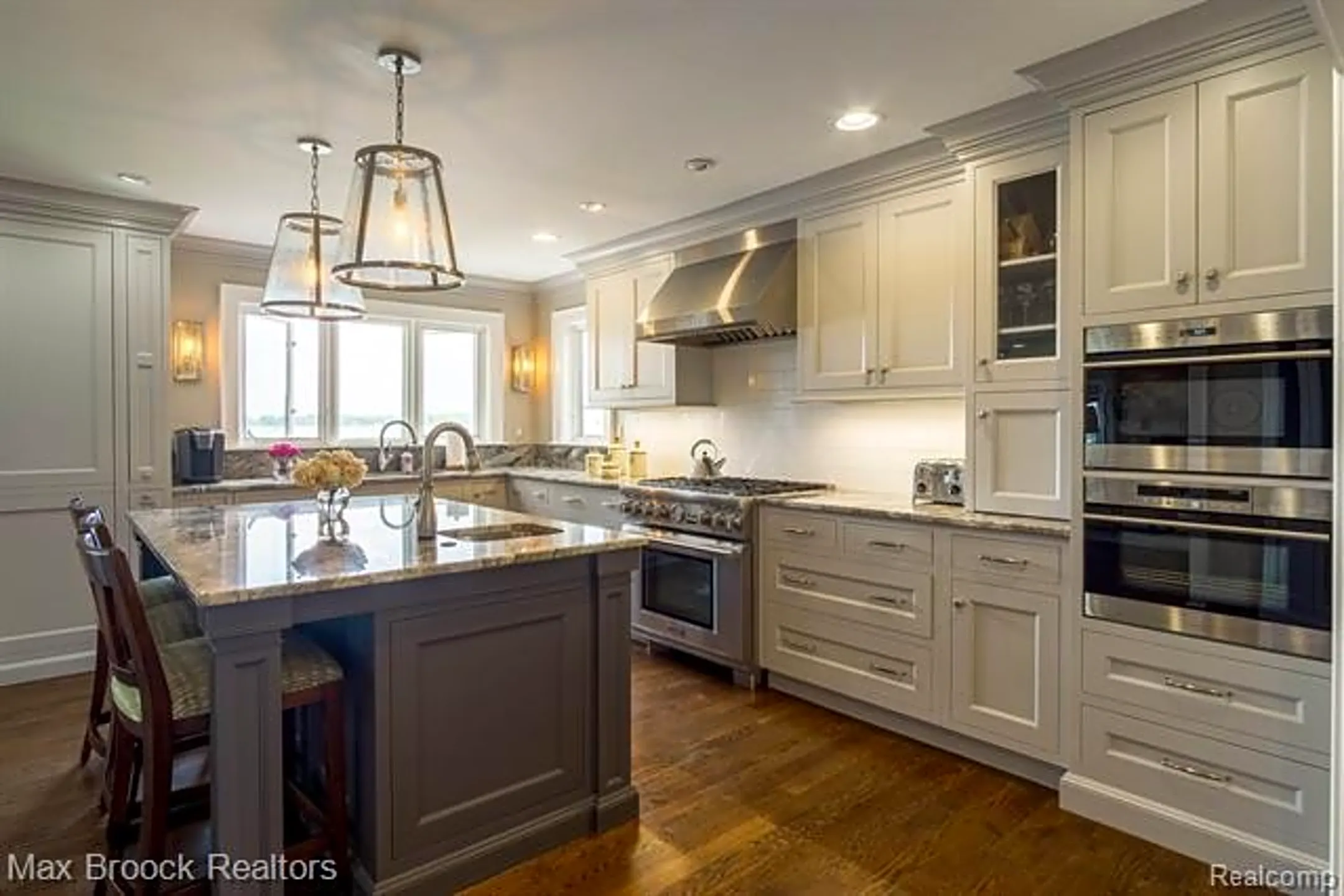 Kitchen - 4858 Willow Ln - West Bloomfield, MI