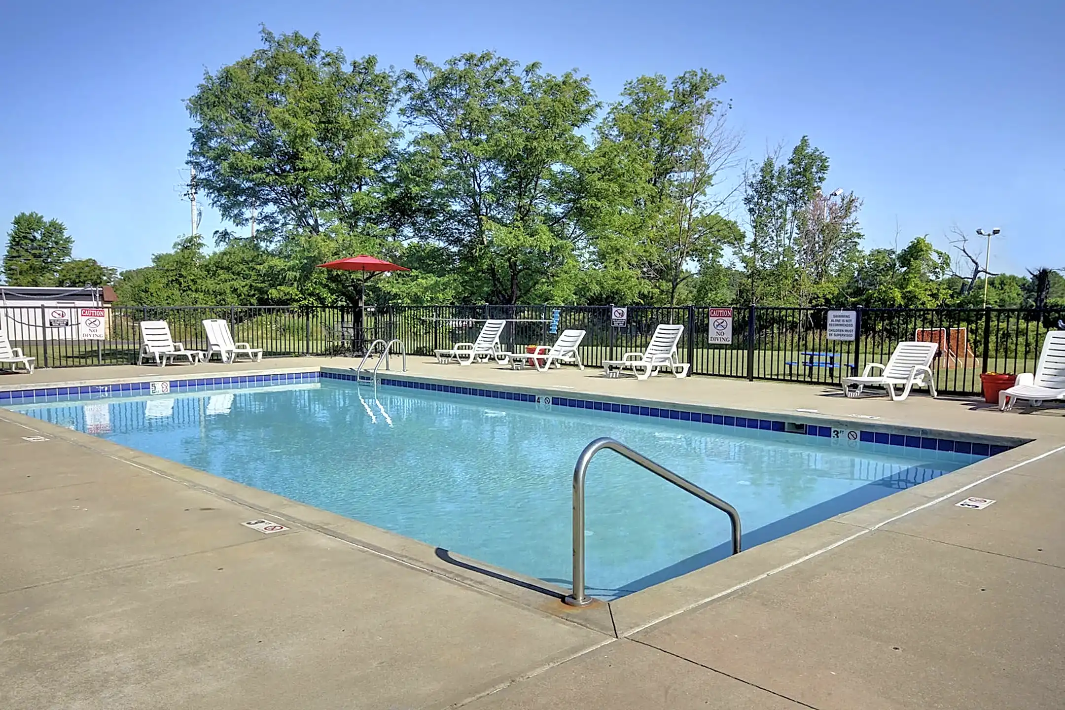 Royalton Greens 18572 Royalton Rd Strongsville, OH Apartments for