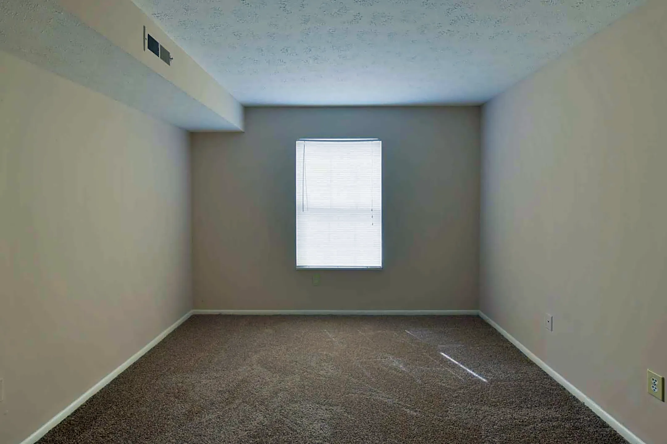 Bedroom - Chesapeake Landing - Centerville, OH