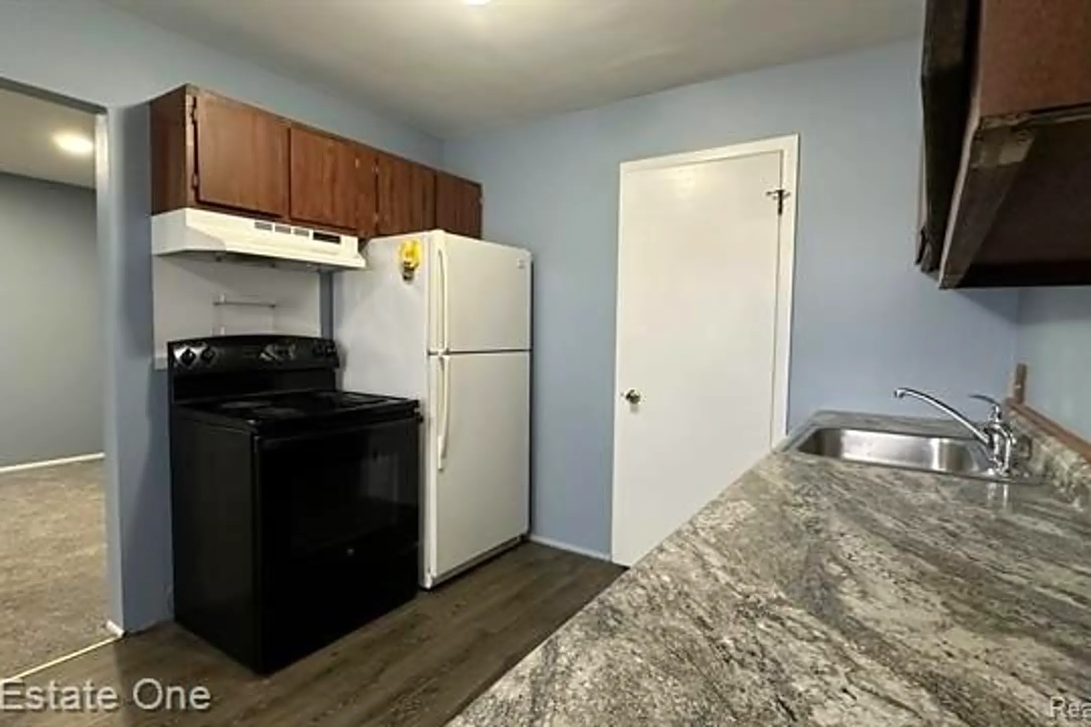 154 Ladd Rd Walled Lake, MI Condos for Rent Rent.