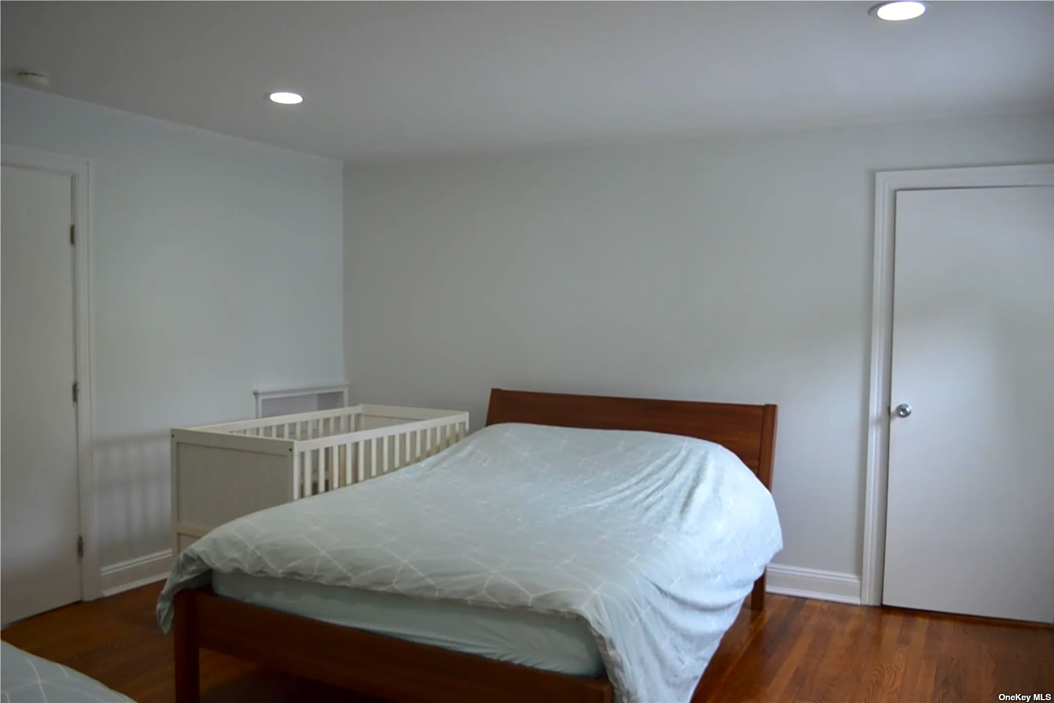 Bedroom - 50 Commander Ave - Garden City, NY