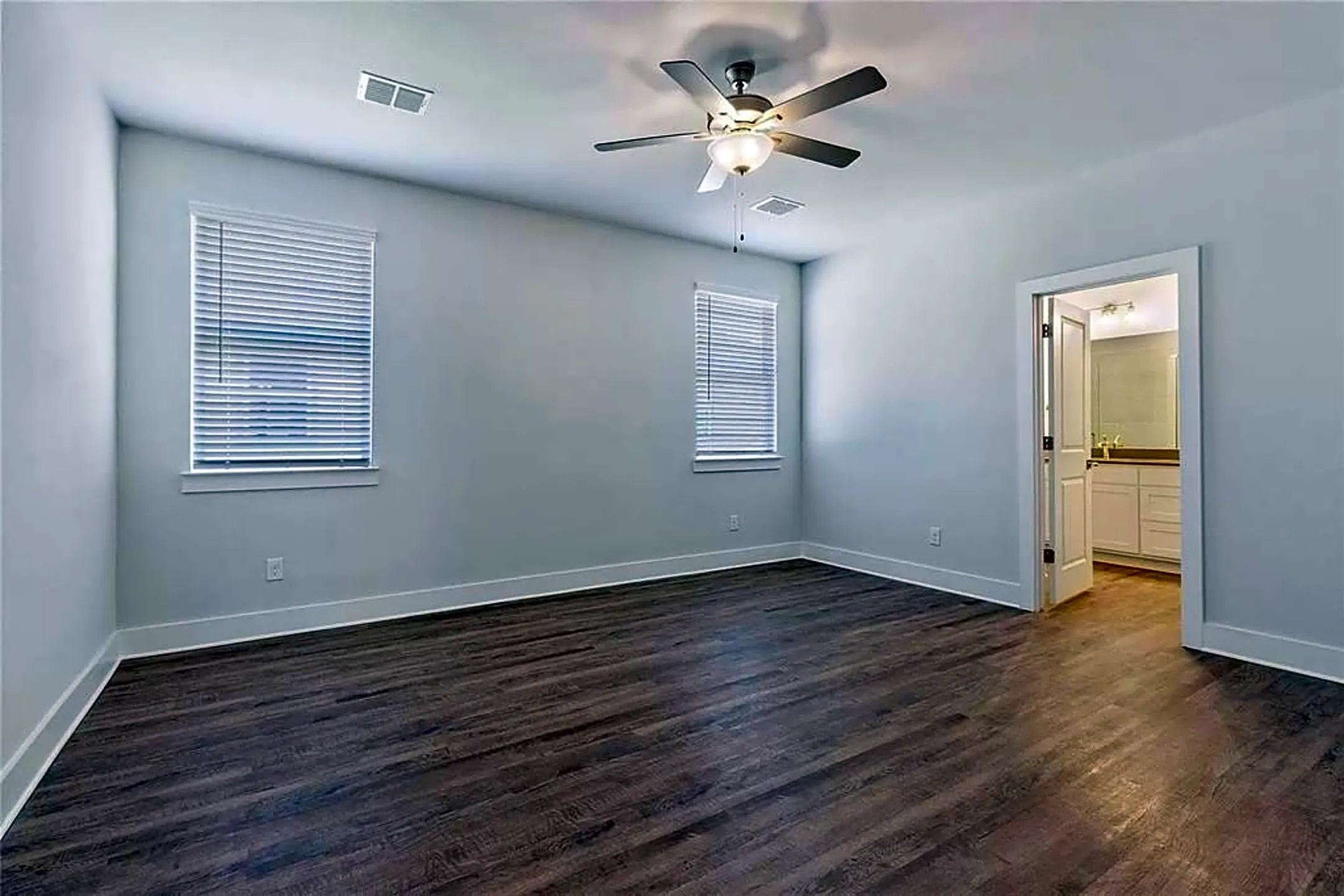 1423 Marvin Gardens Houses Lancaster, TX 75134