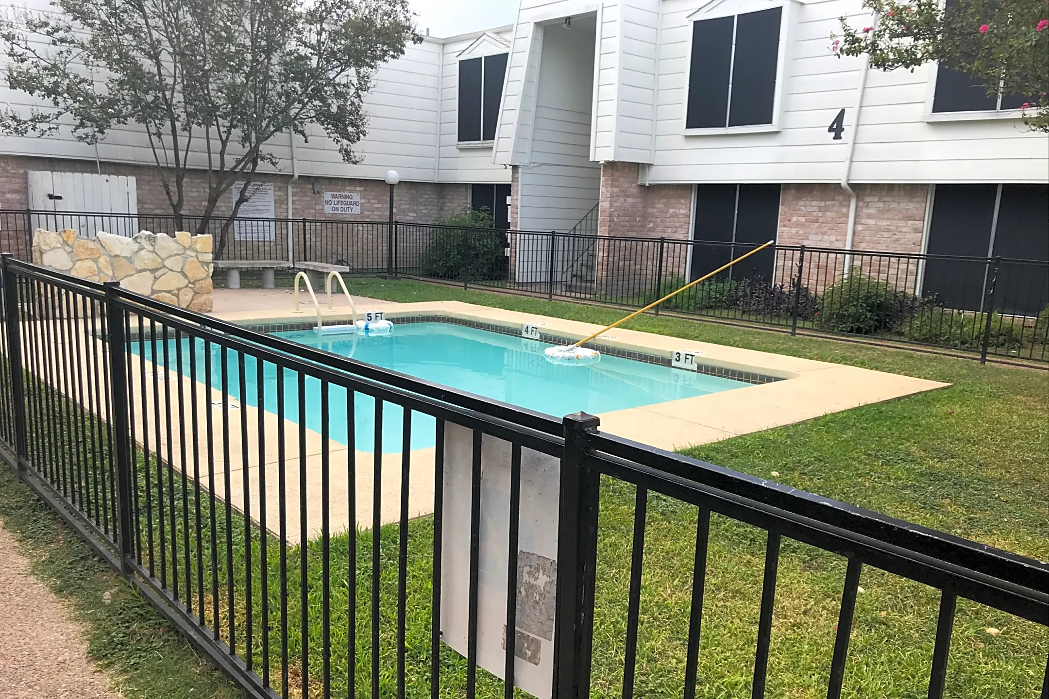 Lantana Trace Apartments