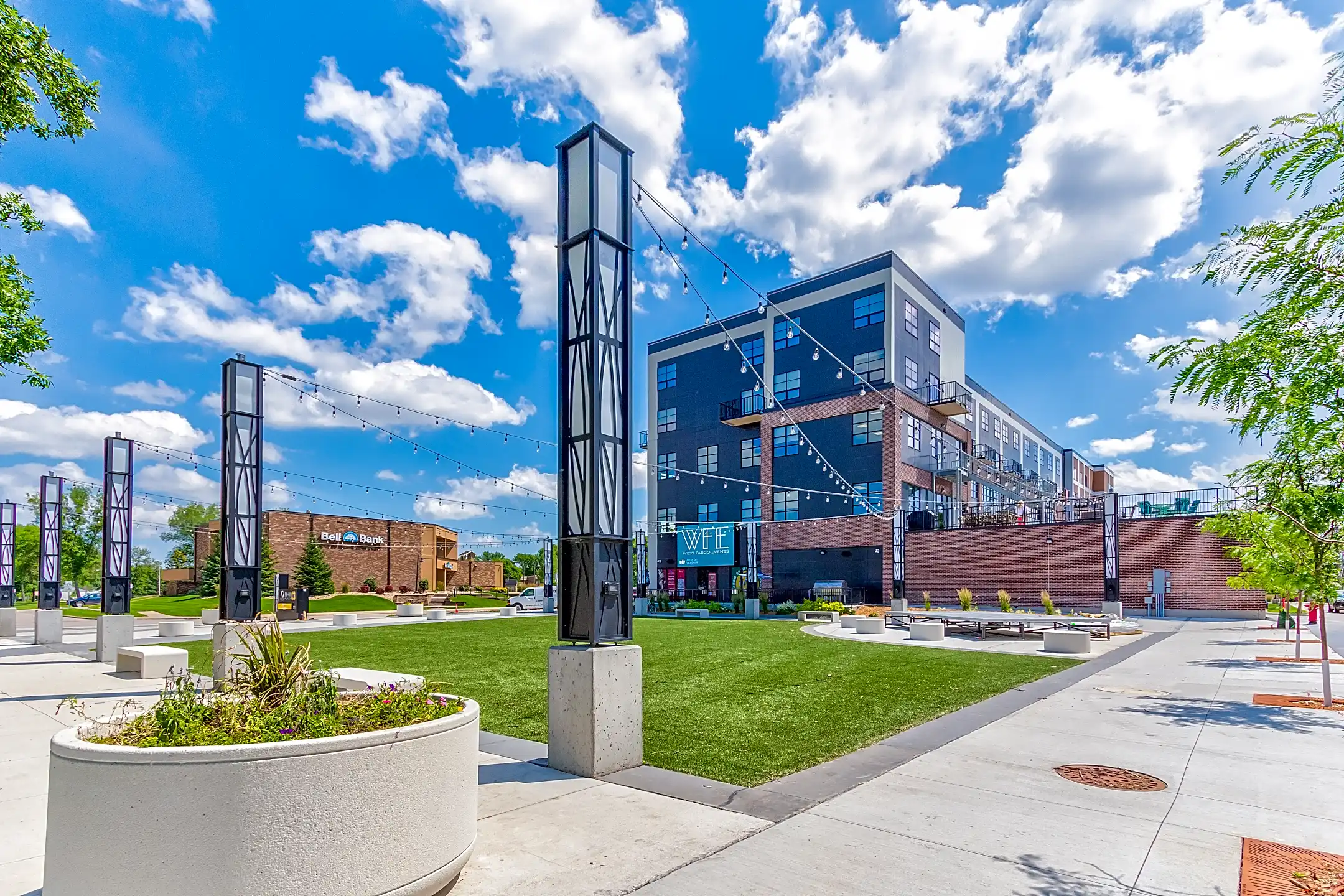 Sheyenne Plaza West Fargo, ND 58078