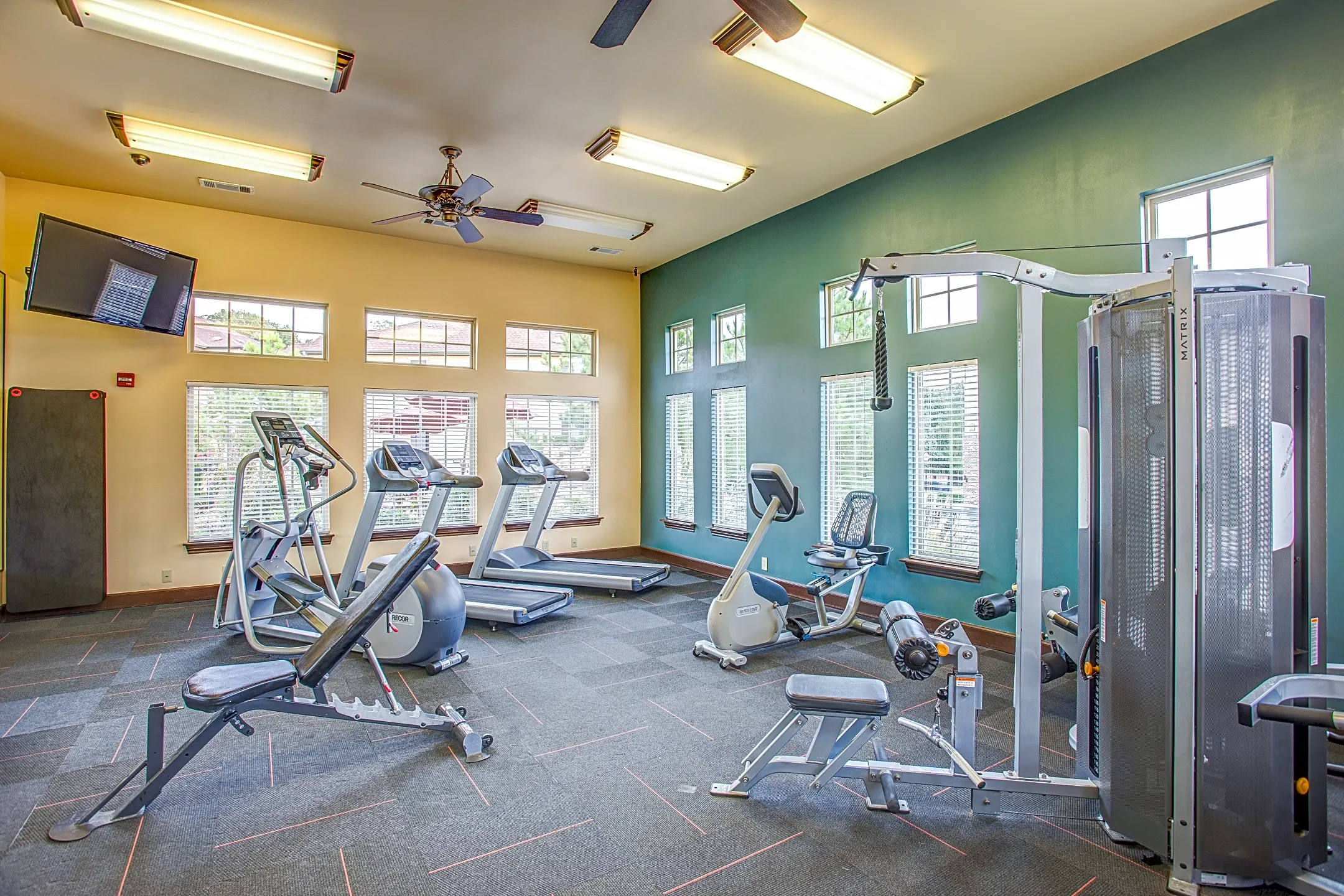 Fitness Weight Room - Tuscany Hills at Nickel Creek - Tulsa, OK