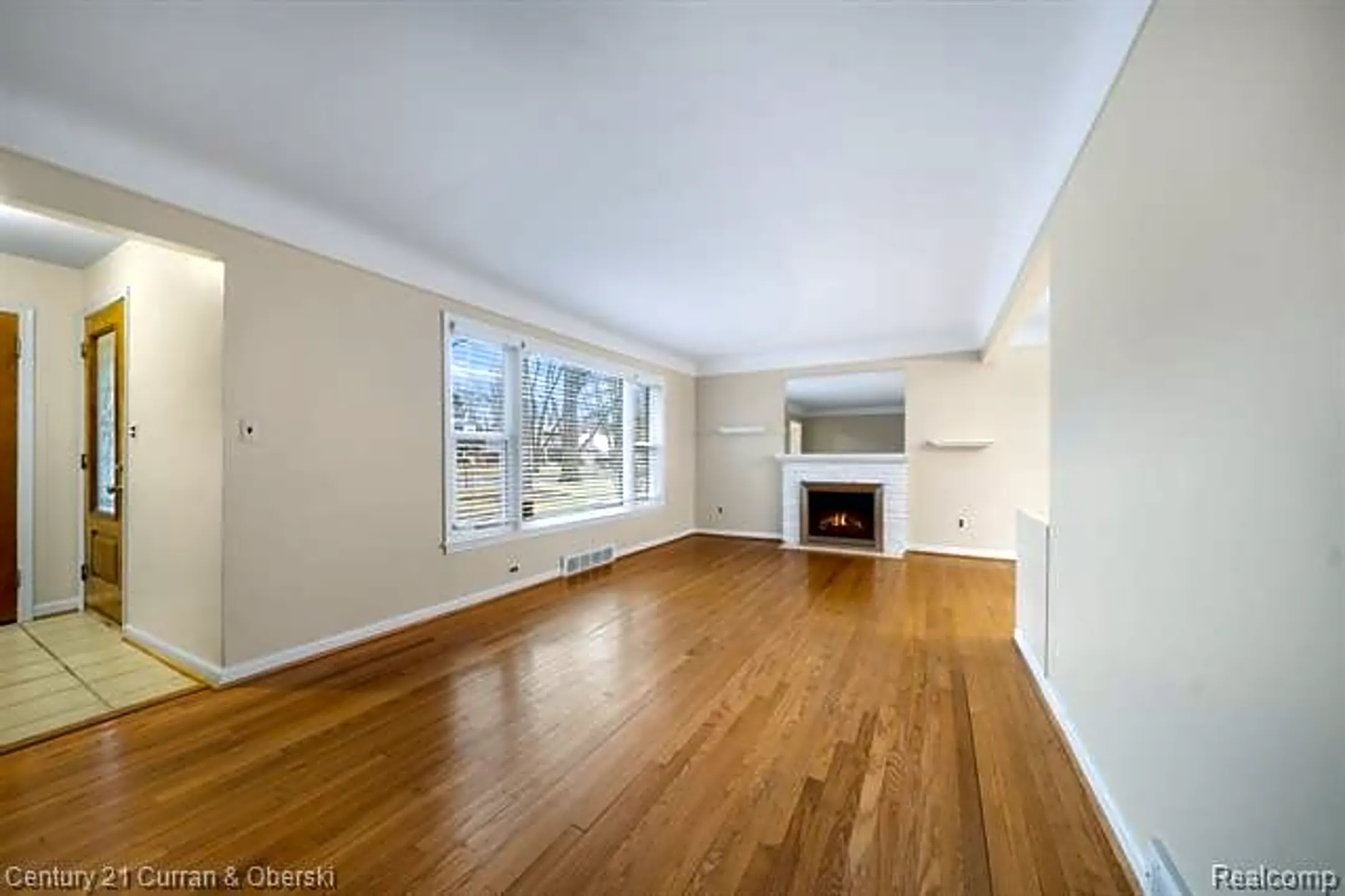 16089 Birwood Ave Houses Beverly Hills, MI 48025