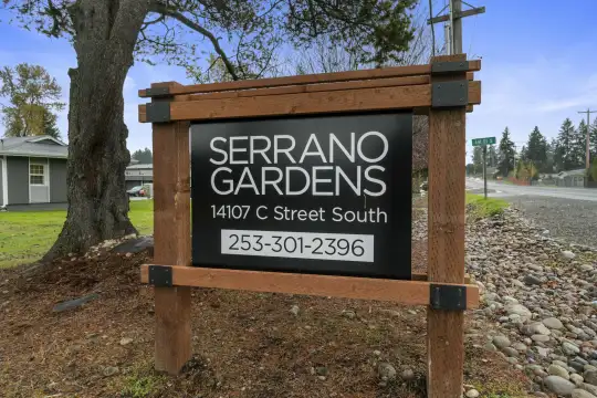 Serrano Gardens Apartments Photo 1