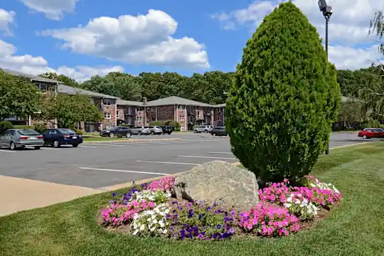 Stonebridge Apartments Photo 1