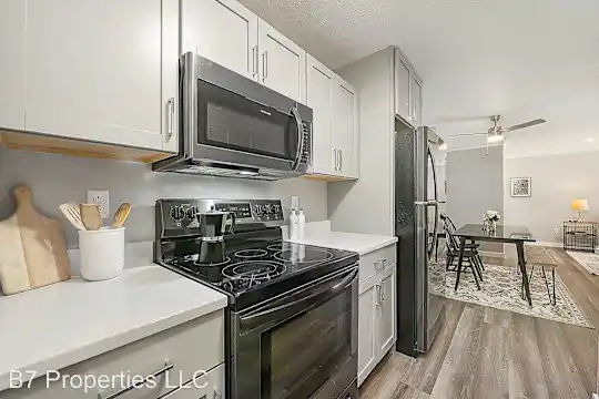 RedStone Place Photo 1