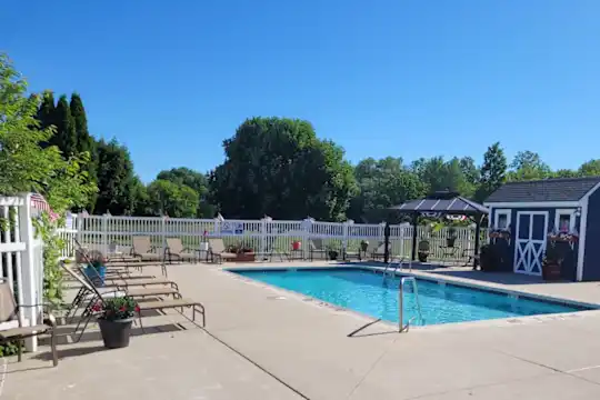 River Walk Apartments Photo 1