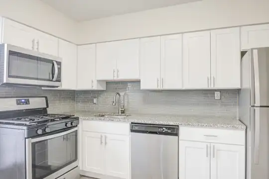 Willowbrook Apartments Photo 1