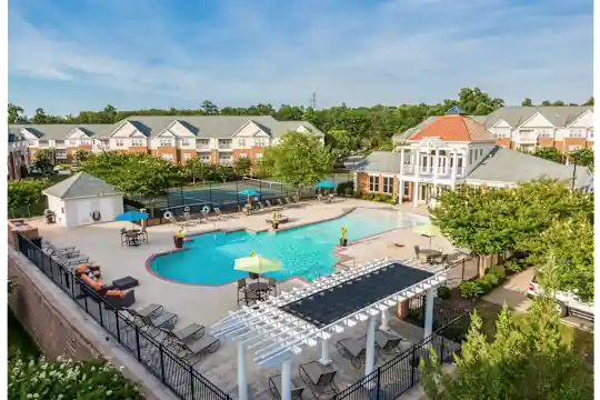 White Oak Luxury Apartments Photo 1