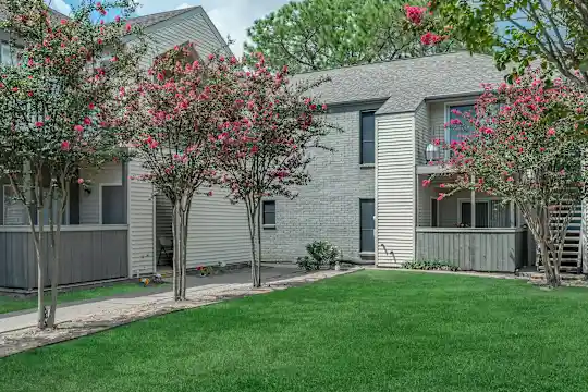Apartments Near 77573