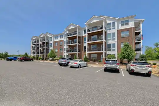 Crossroad Towers Photo 1