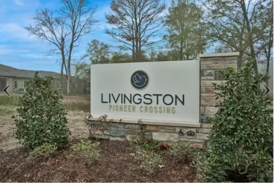 Livingston Pioneer Crossing Photo 1
