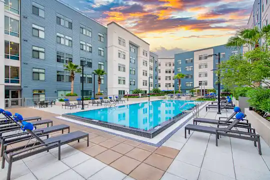 220 Riverside Photo 2