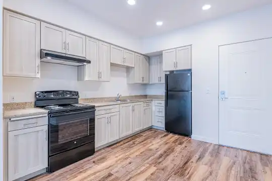 Oakland Station Senior Apartments 62+ Income Restrictions May Apply Photo 2