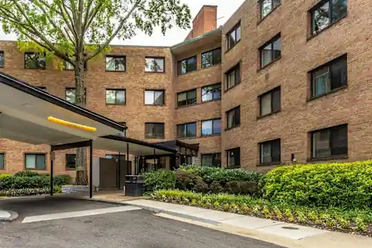 1840 Apartments Photo 1