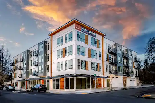 Everett Street Lofts Photo 1