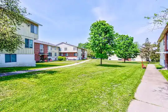 Gregory Arms Apartments Photo 2