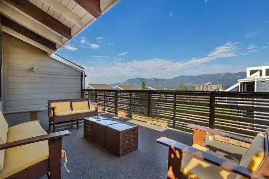 Stratus Apartment Homes Photo 1