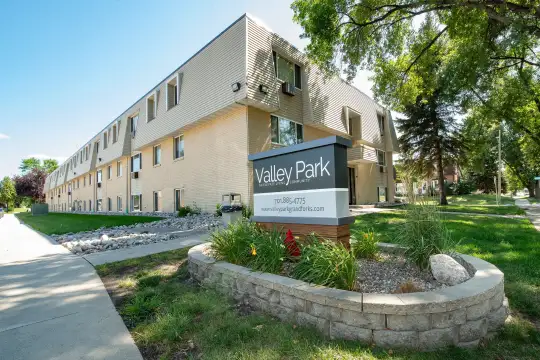 Valley Park Apartments Photo 1