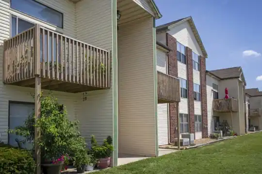 Polo Club Apartments & Townhomes Photo 2