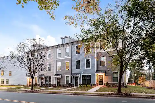 Apartments Near Downtown Hollywood