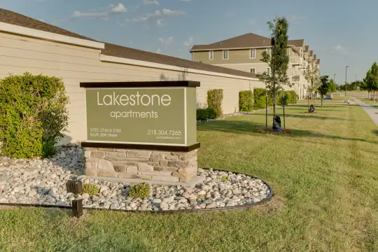 Lakestone Apartments Photo 1