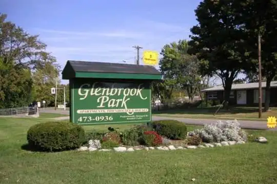 Glenbrook Park Apartments Photo 2