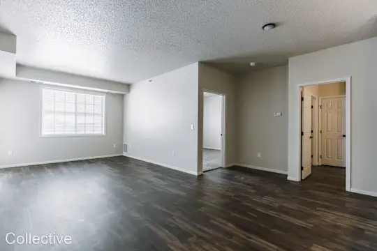 Lakewood Crossing Apartments Photo 1