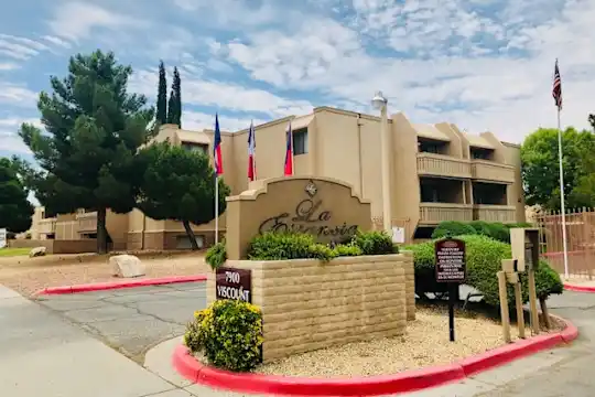 Apartments Near Pleasant Valley