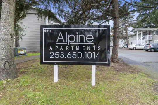 Alpine Apartments Photo 1