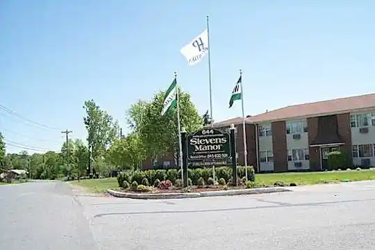 Stevens Manor Apartments Photo 1