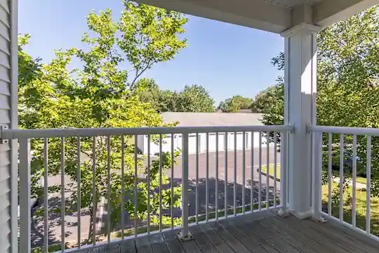 Eagle Rock Apartments at Freehold Photo 2
