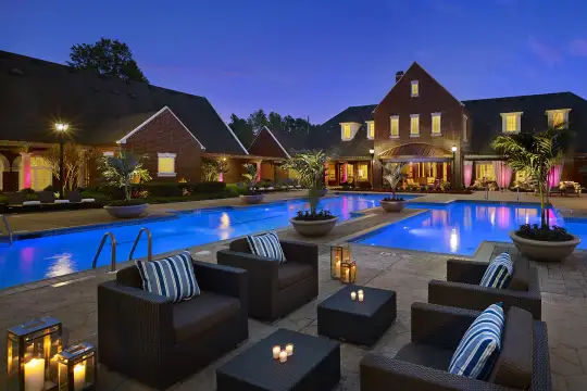 view of swimming pool featuring an outdoor living space