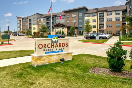 The Orchards at Market Plaza 55+ Photo 1