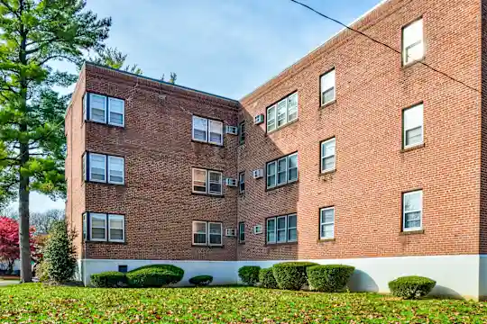 Tremont Apartments Photo 1