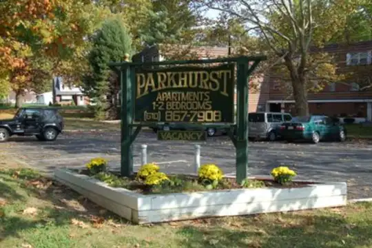 Parkhurst Apartments Photo 2