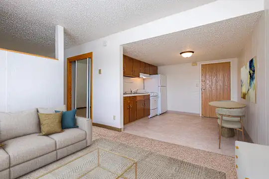 Luxford Court Apartment Community Photo 1