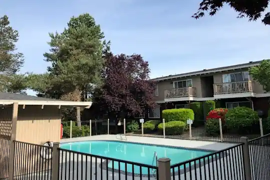 Beaver Creek and Beaver Cove Apartments Photo 1