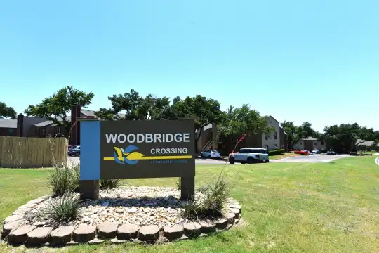 Woodbridge Crossing Photo 1