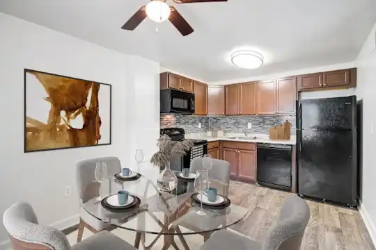 Mapleton Square Apartment Homes Photo 1