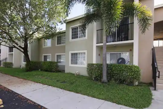 Apt For Rent In North Miami