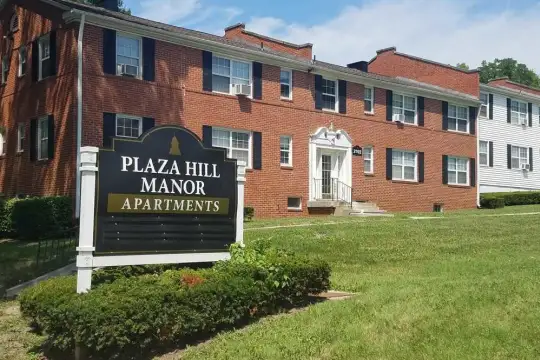Plaza Hill Manor Apartments Photo 2