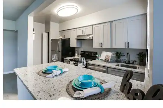 Landmark Apartments Photo 1