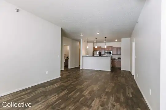Lakewood Crossing Apartments Photo 2